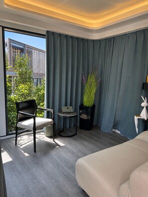 Quadrupla familiare, balcone | Area soggiorno