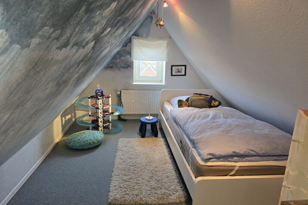 Schreibtisch, Bügeleisen/Bügelbrett, Reisekinderbett, kostenloses WLAN