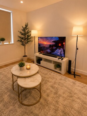Interior - Luxury 2-Bed/Bath Apartment in Birmingham City Centre, can accommodate 6 people. (Birmingham)