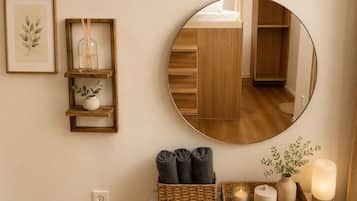 Standard Suite | Minibar, in-room safe, desk, laptop workspace