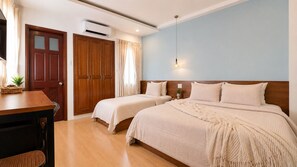 Habitació triple bàsica | Escriptori i wifi gratuïta 