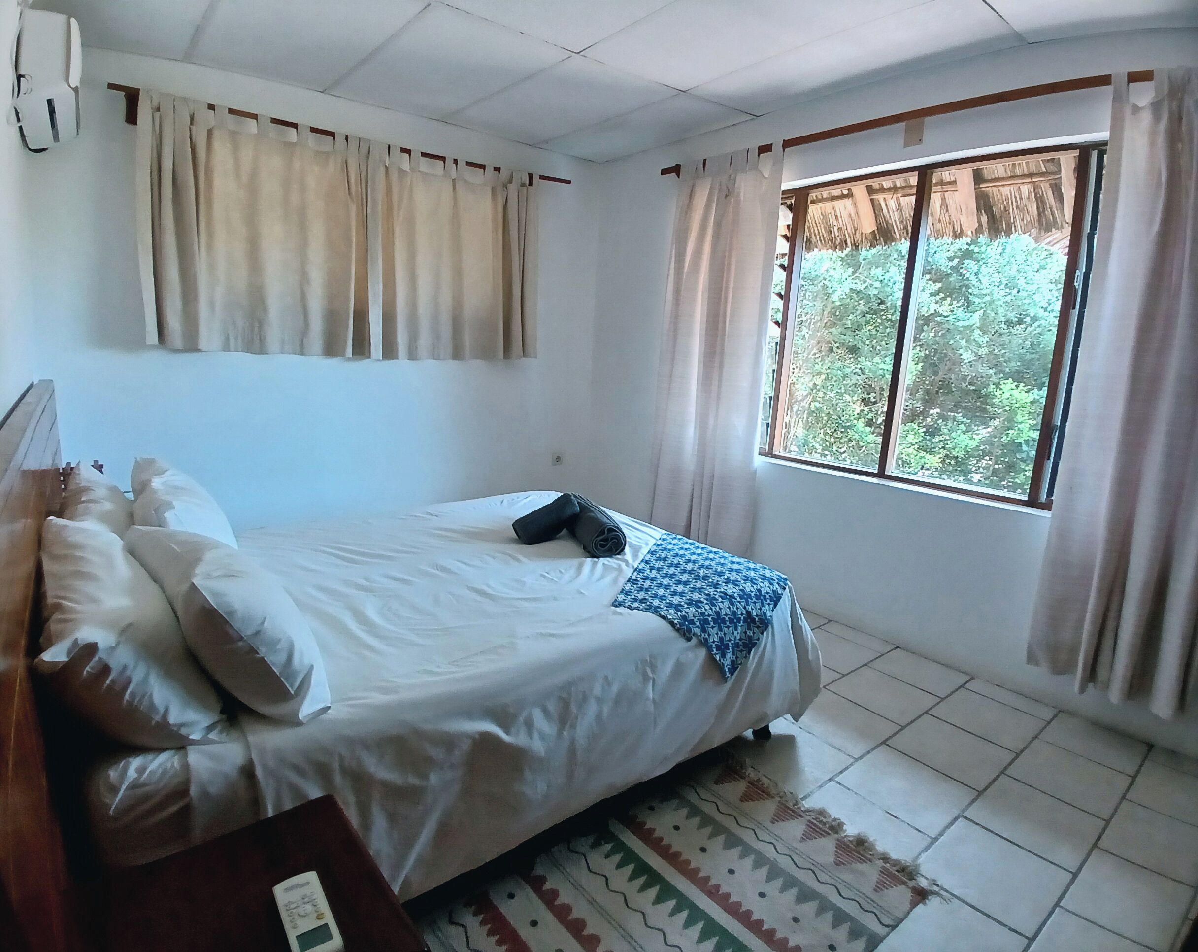 Comfort House, Beach View | In-room safe, individually furnished, iron/ironing board, WiFi