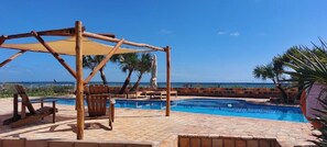 Outdoor pool - Bay View Lodge (Inhambane)