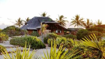 Comfort House, Garden View | Property grounds