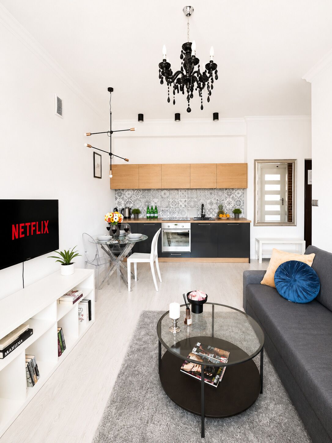 Classic Apartment, Air conditioning | Living area