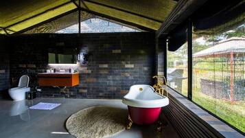 Deluxe Suite | Bathroom | Slippers