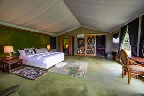 Deluxe Suite - Kilimanjaro Luxury Camp (Sambarai)
