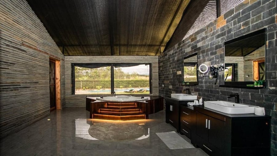 Kilimanjaro Luxury Camp