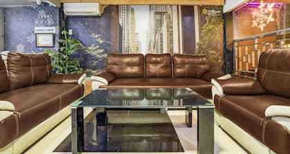 Stylish DBL Suite Escape W/ Free WiFi and Parking