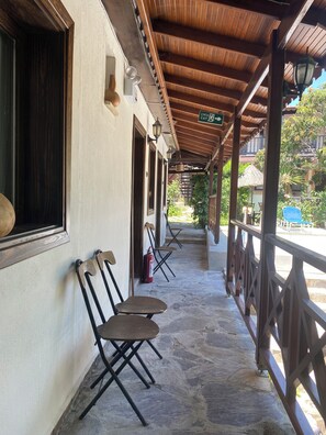 Comfort Double Room, Pool View | Terrace/patio - Akropolis Hotel  (İzmir)