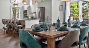 Dining - Le Sofia - Spa, Mezzanine Pool Table, Luxury 12p (Shannon)