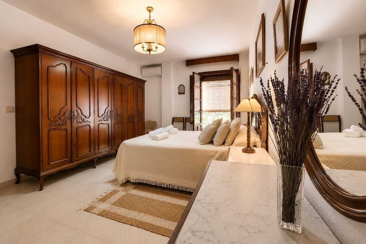 2 chambres, fer et planche à repasser, Wi-Fi, literie fournie