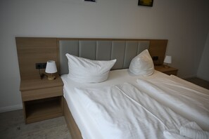 Desk, free WiFi - Hotel Sonnenfeld (Schnelldorf)