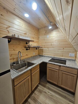 Private kitchen - Tatanka 3 bedroom cabin in the pines at Dakota Dream B&B in Custer, SD (Custer)