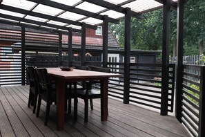Outdoor dining - Vrbo Property (Lüneburg)