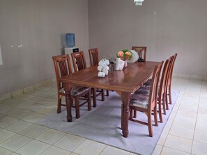 Dining - Spacious 6-bedroom townhome in enchanting Nairobi City (Nairobi)