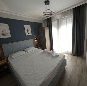 Desk, free WiFi - Luna Suites Hotel (Eskişehir)