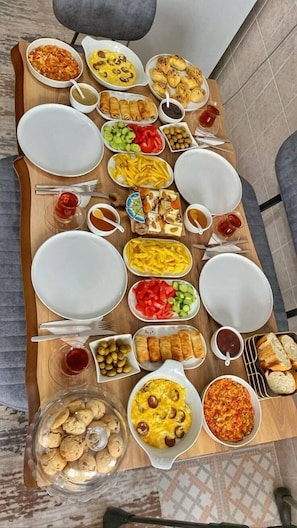 Daily local cuisine breakfast for a fee - Luna Suites Hotel (Eskişehir)