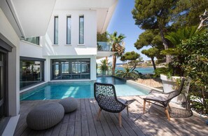Pool - Luxury Seafront Villa With 2 Private Pools (Carry-le-Rouet)
