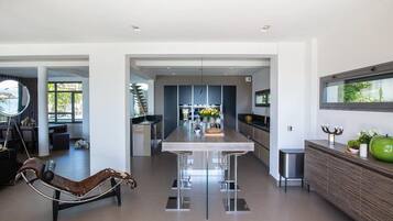 House | Tempat makan