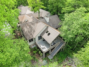 Exterior - 3BR, 3BA Mountain home with sweeping views in Waynesville. (Waynesville)