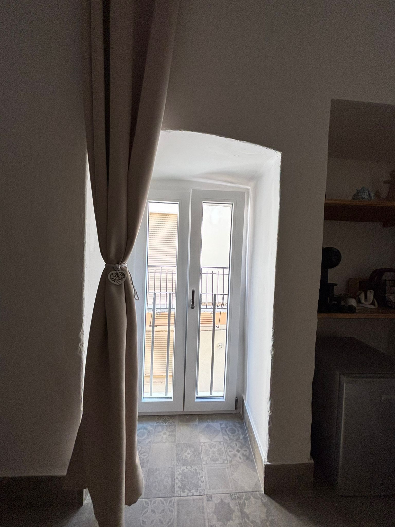 Deluxe Double Room, City View | Interior