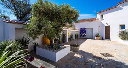 Carro Beach House Villa D'exception Vue Mer