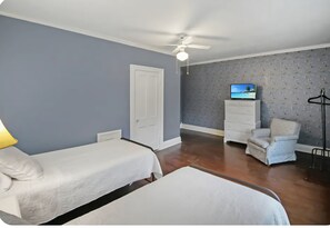 1 bedroom, iron/ironing board, free WiFi, bed sheets - Peaceful One-Bedroom Stay at YWCA - Two Twin Beds in Beautiful Westfield, NY (Westfield)