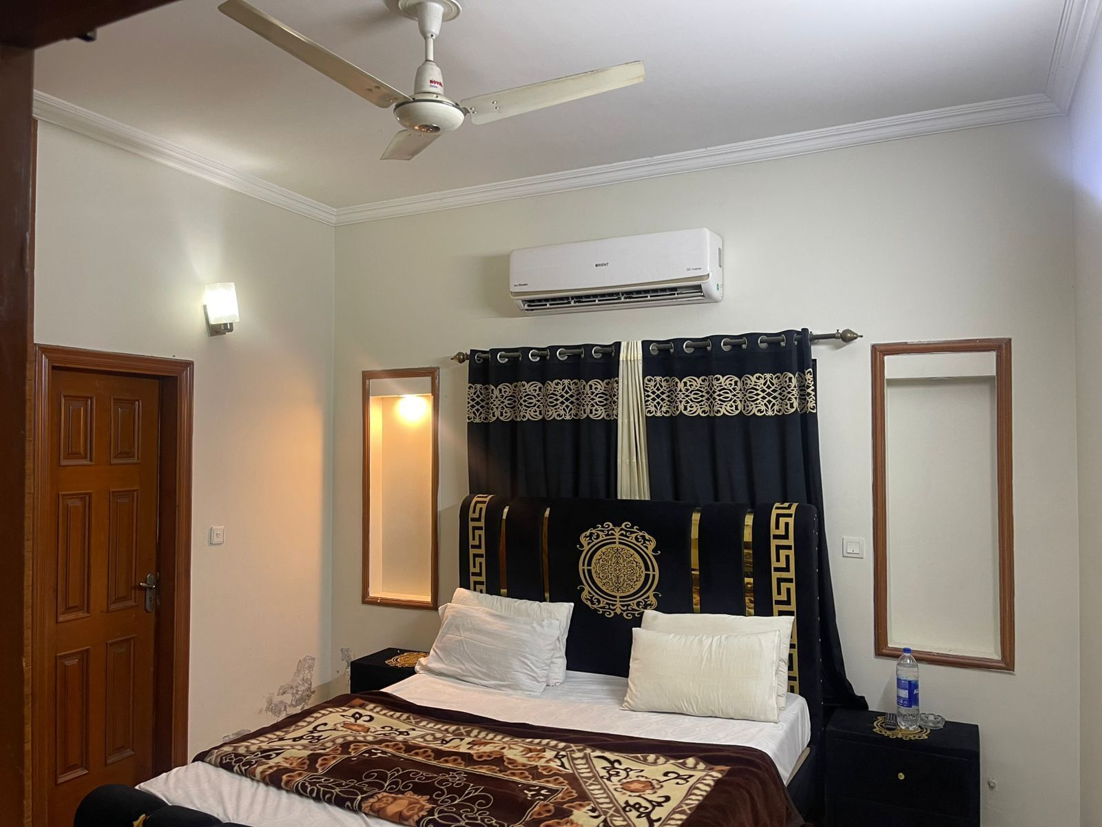9 bedrooms, iron/ironing board, WiFi, bed sheets