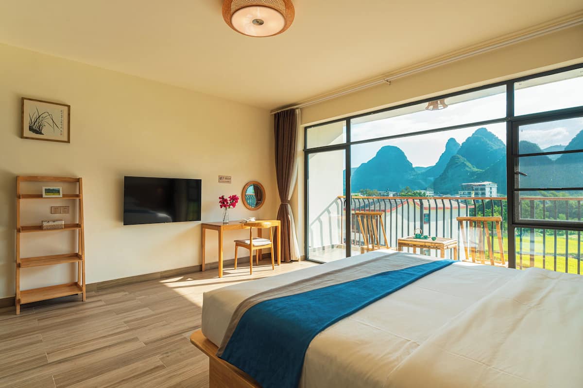 Romantic Double Room, River View