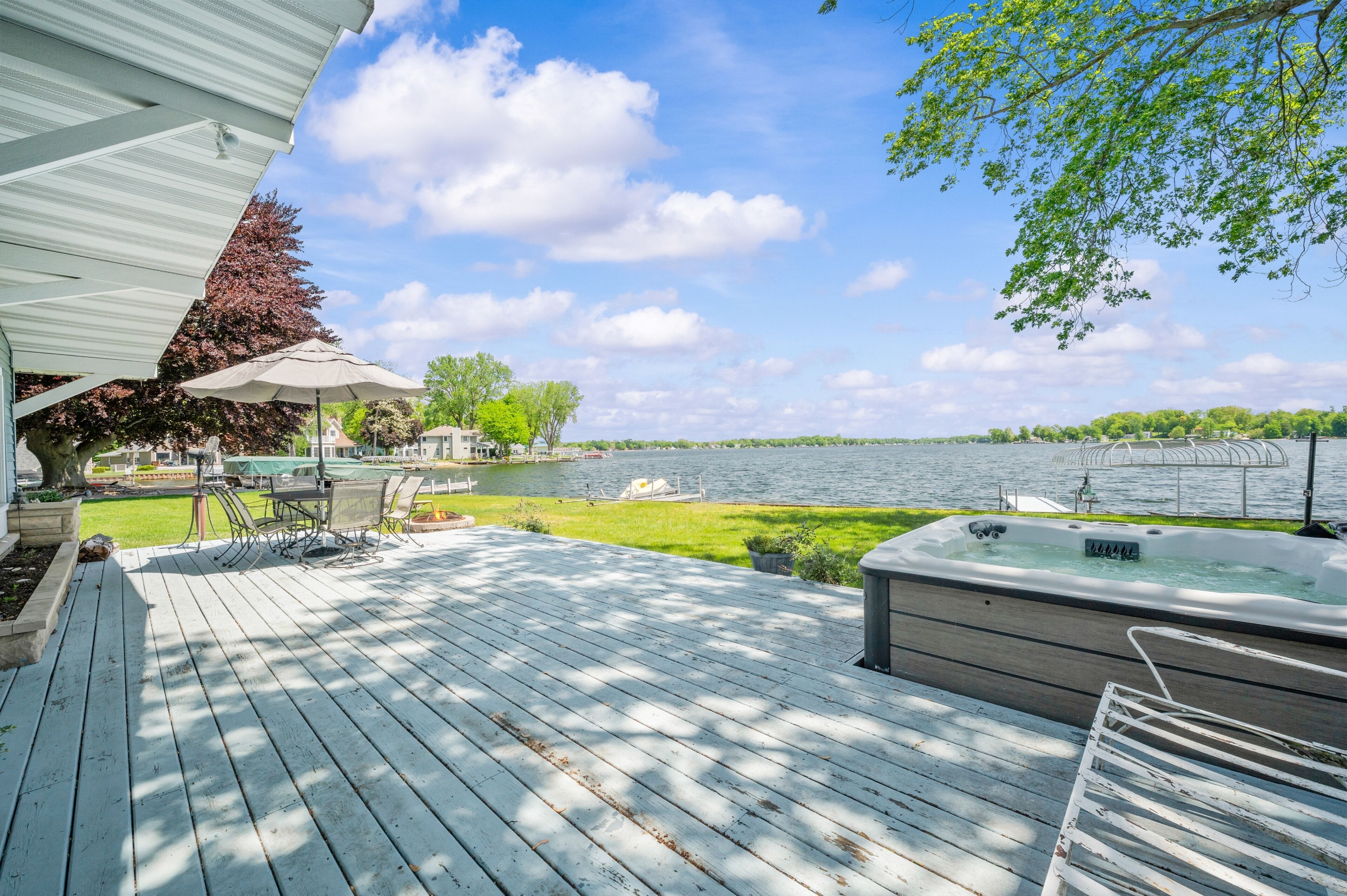 Welcome to your lakefront cottage getaway
