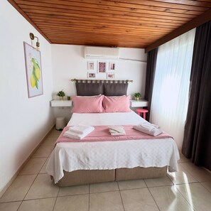 Room, Multiple Beds, Non Smoking, Private Bathroom - Hil Ada Otel (Bozcaada)