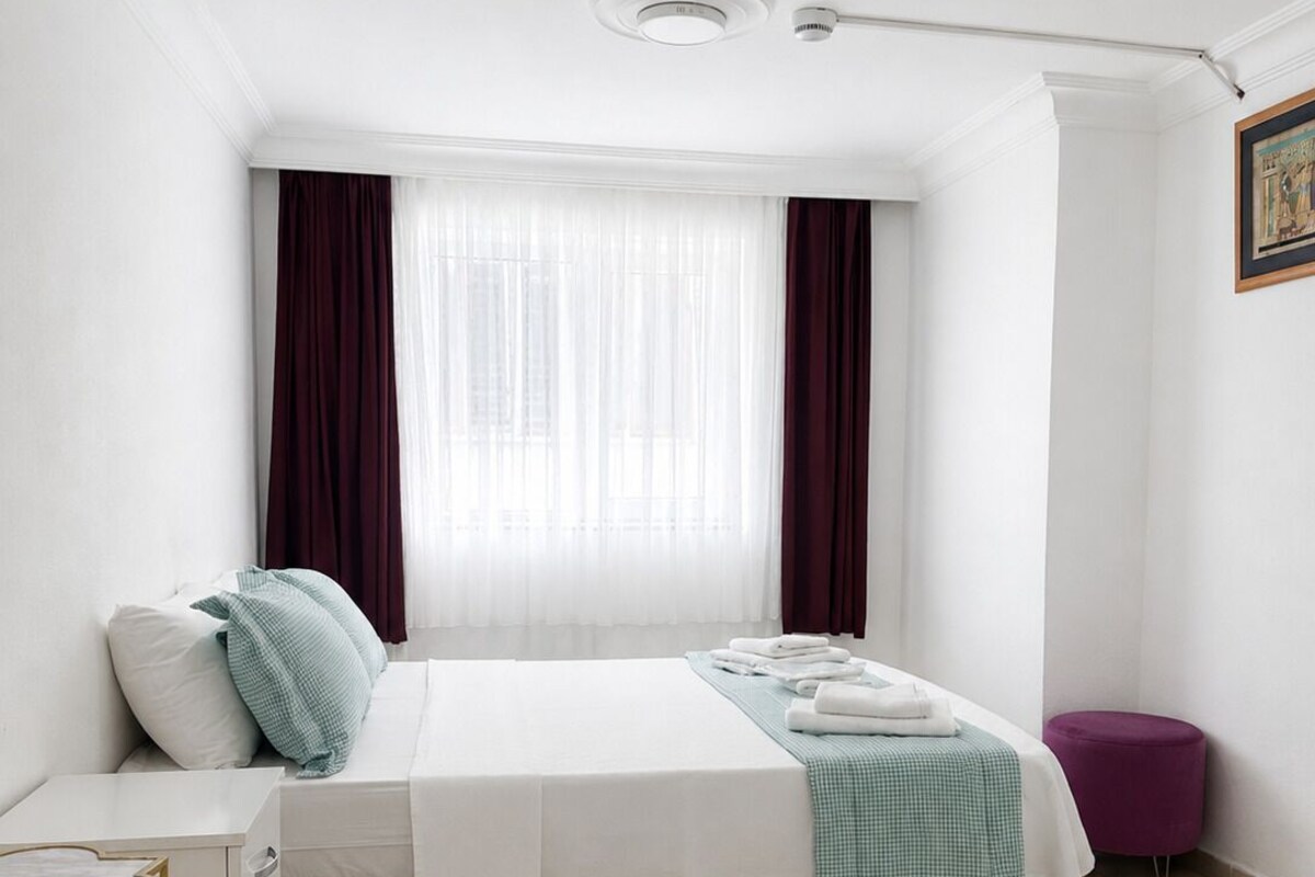 Comfort Room, Non Smoking | Bed sheets