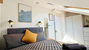 Quarto casal conforto | Espaço de trabalho para notebook, Wi-Fi de cortesia