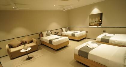 HOTEL SANKET ELITE