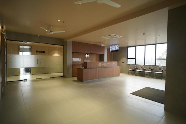 Hotel Sanket Elite - Malegaon