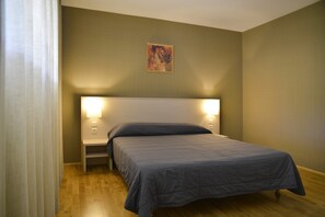 Room - Family Escape | 1.1 mi to Golf Club and Lakeside French Countryside (Divonne-les-Bains)
