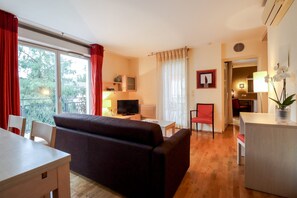 Living area - Family Escape | 1.1 mi to Golf Club and Lakeside French Countryside (Divonne-les-Bains)