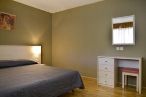 Room - Family Escape | 1.1 mi to Golf Club and Lakeside French Countryside (Divonne-les-Bains)