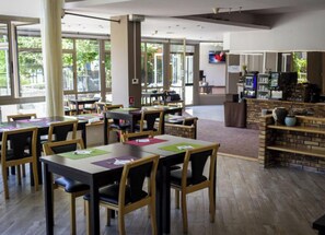 Dining - 3 Suites in Gap | Green park escape | 1.5 mi to Bernard Park relaxing walks (Gap)