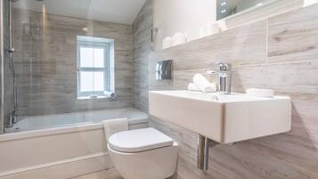 House | 2 bedrooms, Internet