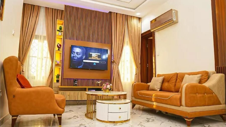 Vintage Palace Apartment