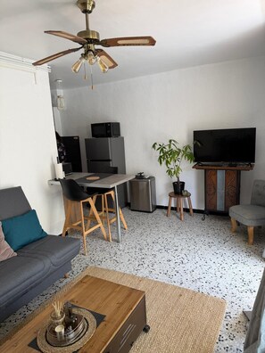 Unclassified image, 5 of 7, button - Beautiful studio just a stone's throw from the beach (Canet-en-Roussillon)