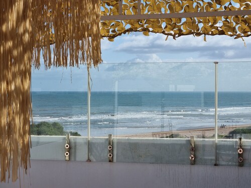 Studio seaside terrace panoramic ocean view