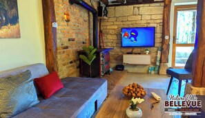 Smart TV, lareira, videogames, DVD player