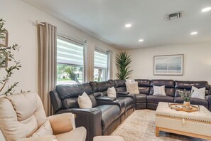 Interior - 3 Mi to Beach! Creekfront Family Home w/ Fire Pit (Seminole)