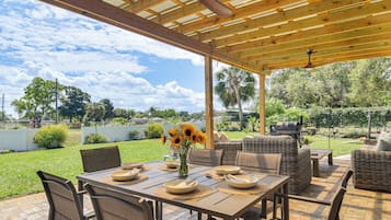 House (3 Bedrooms) | Front of property