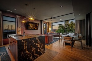 Interior - Bourvelle House — 7 King Suites, Rooftop Deck, NuLu Louisville (Louisville)