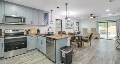 Walk to Stadiums & Dining: Pet-friendly Home!