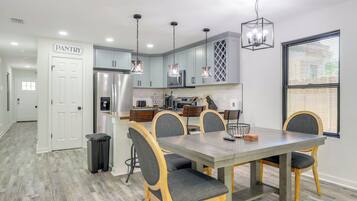 Nhà (3 Bedrooms) | Nội thất